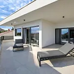Villa Petra With Private Pool