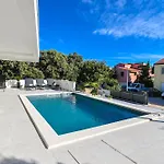 Petra With Private Pool Villa *