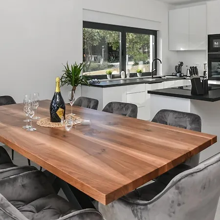 Petra With Private Pool Villa Mandre