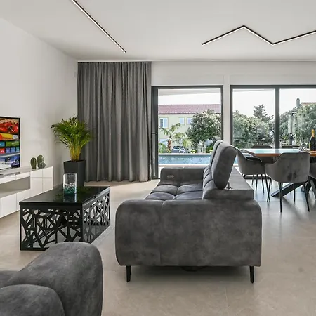 Petra With Private Pool Villa *