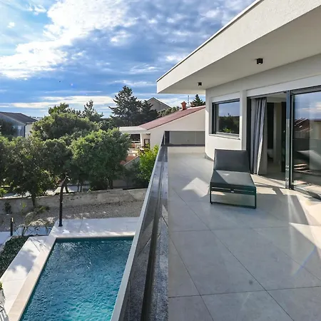 Villa Petra With Private Pool *