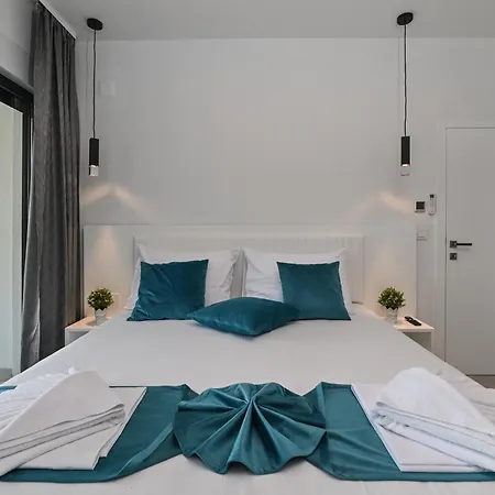 Petra With Private Pool * Mandre