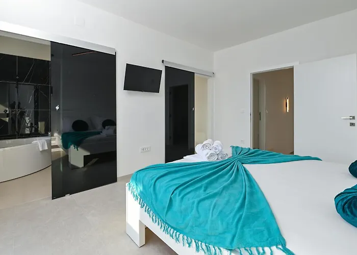 Petra With Private Pool *