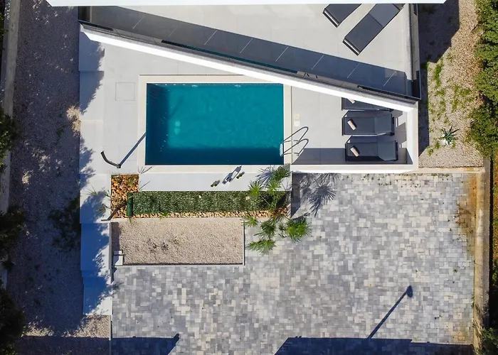 فيلة Petra With Private Pool ماندري