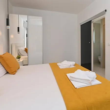 Petra With Private Pool * Mandre