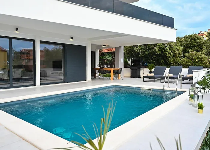 Petra With Private Pool *