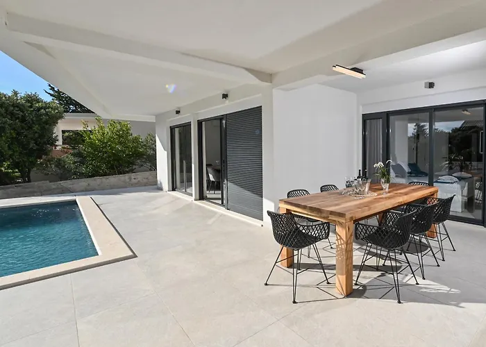 ヴィラ Petra With Private Pool